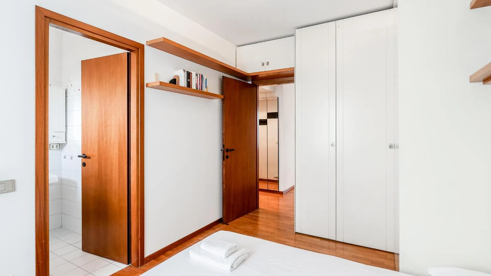 Quiet Home With Terrace - 20 Min From Milan Duomo Apartment