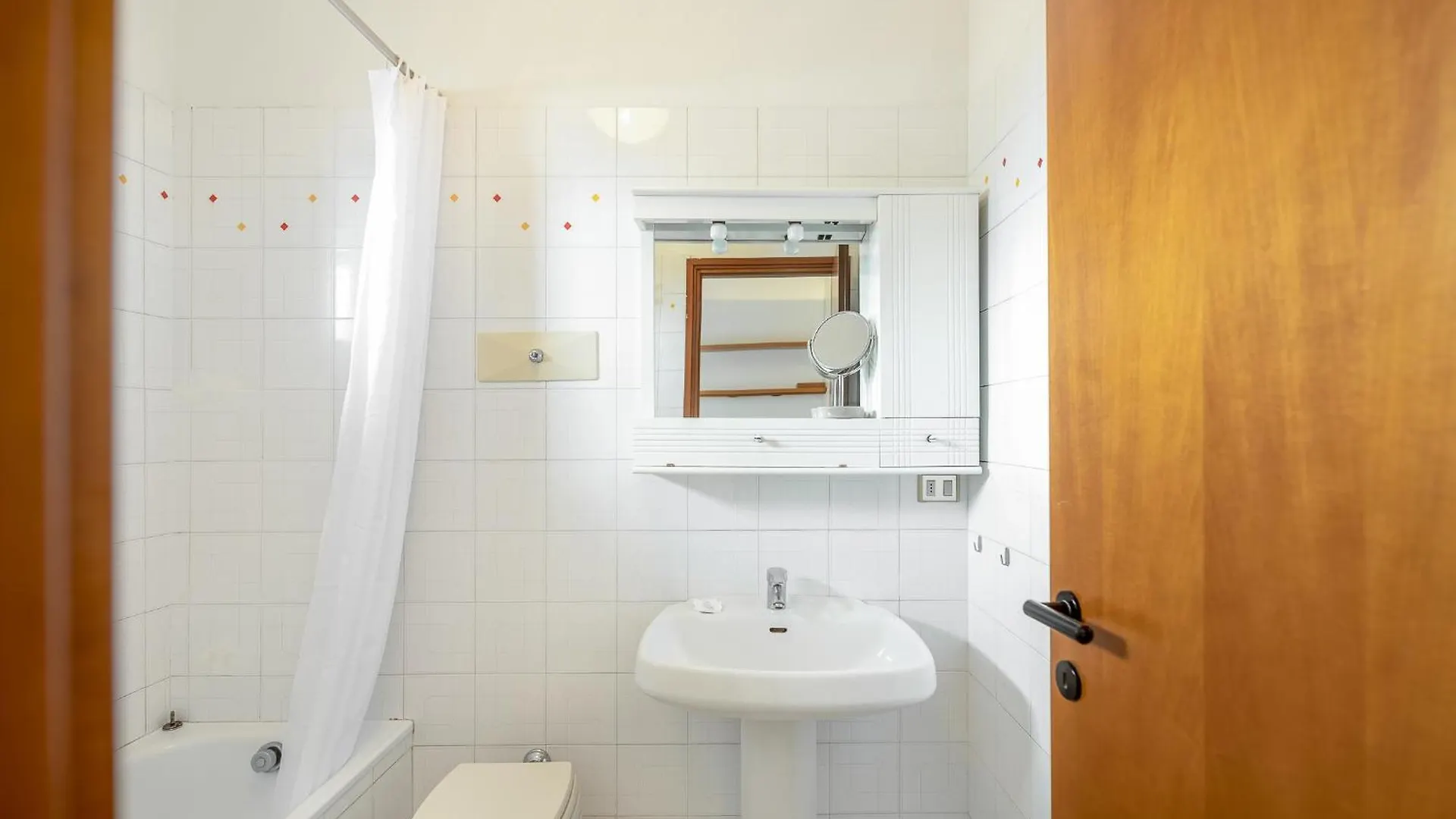 Quiet Home With Terrace - 20 Min From Milan Duomo 0*,  Italy