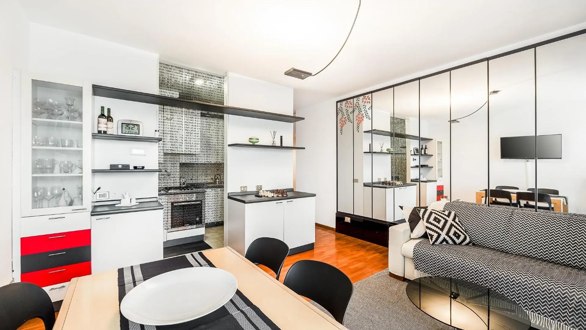 Quiet Home With Terrace - 20 Min From Milan Duomo